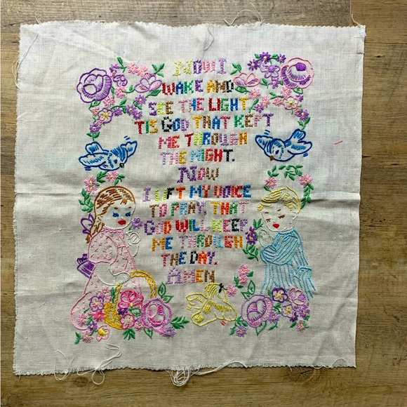 Vintage Childs Prayer Sampler Linen Birds Flowers Boy Girl Baby Nursery - Picture 1 of 6